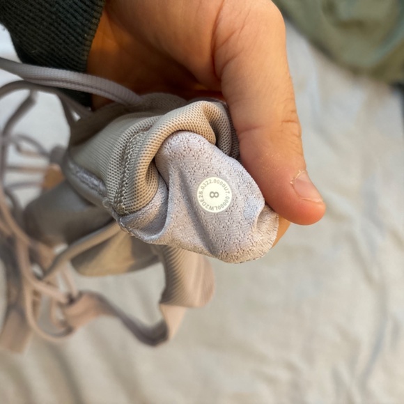 Lululemon Free To Be Bra Size 8 - Picture 3 of 3